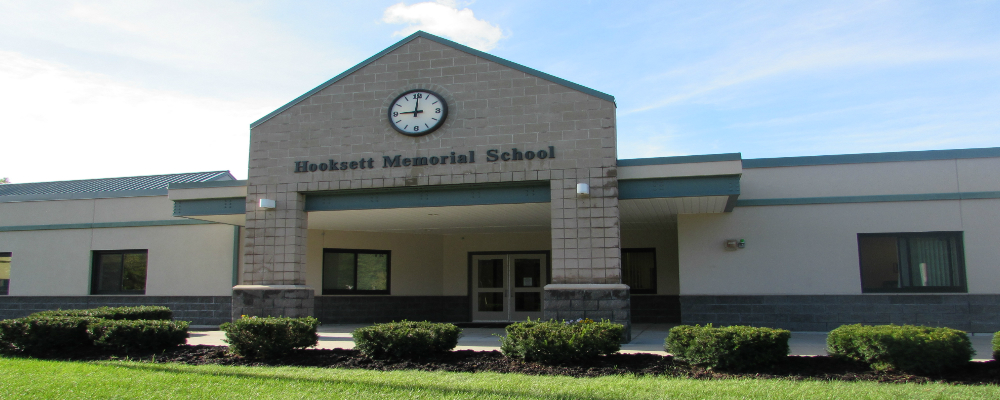 Hooksett Memorial School sign